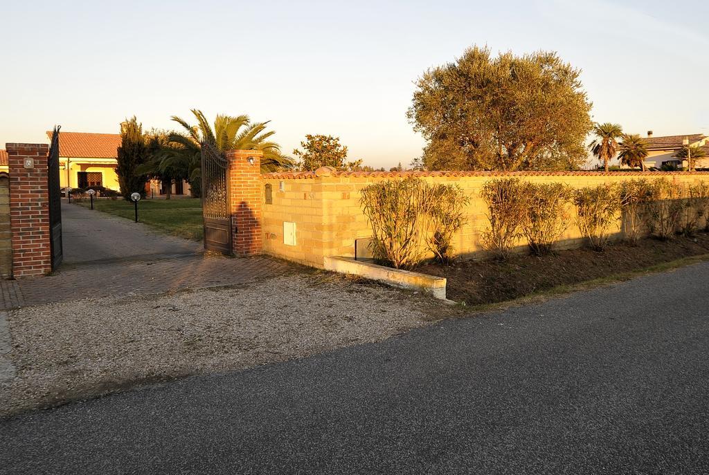 לדיספולי Villa Elegance חדר תמונה