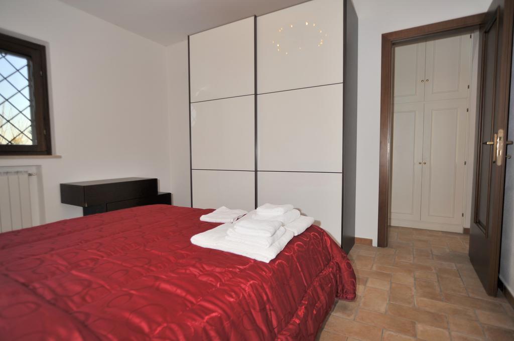 לדיספולי Villa Elegance חדר תמונה
